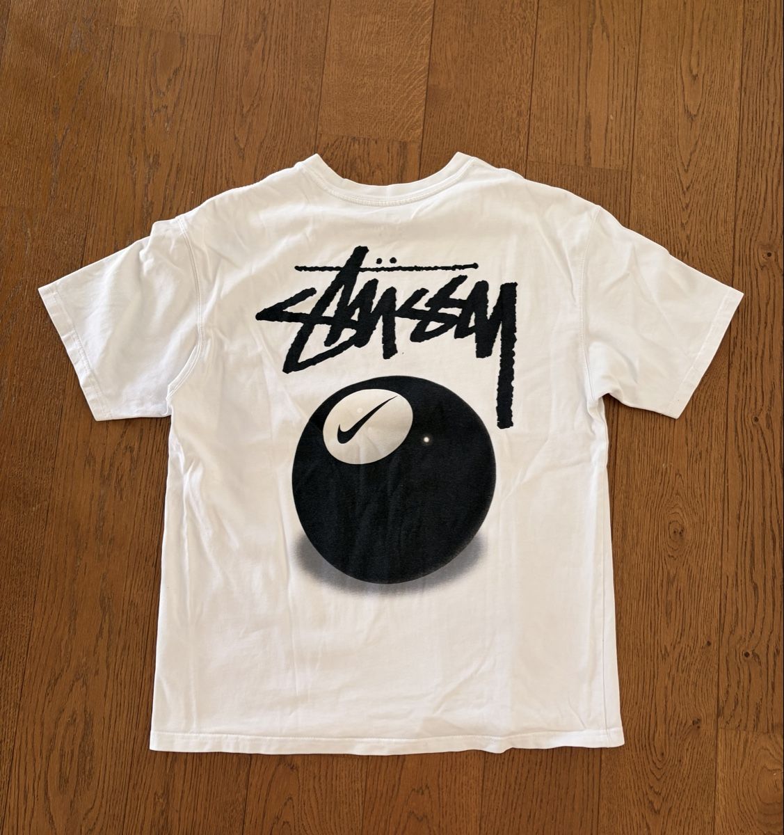Stüssy T-shirts: Nike x Stüssy 8 ball tshirt  – D'occasion à Künten par scoobydoo1312 1