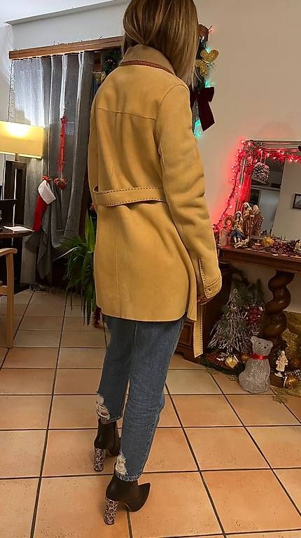 Fendi Giacche: FENDI vero montone – Usato da Biasca venduto da tor_ng89 3