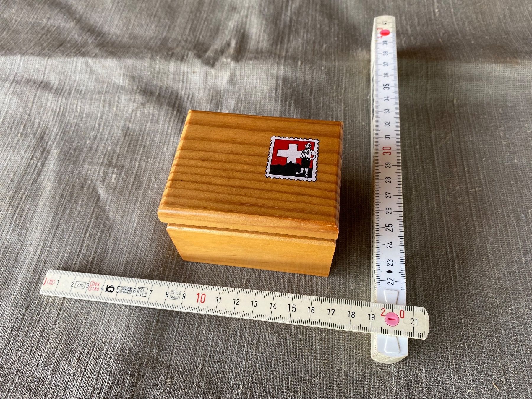 Sankyo Carillon: schöne Sankyo Japan Musikdose – Usato da Feldbach venduto da Olive1 9