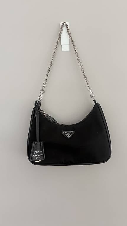 Sacs femmes: PRADA RE EDITION Handtasche – D'occasion à Romont FR par Yohelys