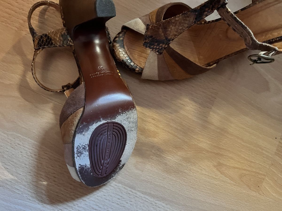Chie Mihara Chaussures femmes: Chie Mihara – D'occasion à Zell ZH par Spring1509 1