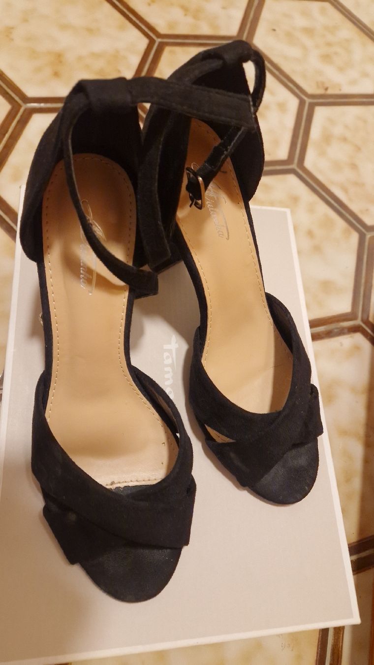Scarpe da donna: sandales talons – Usato da Montana venduto da cla_p9mg 4