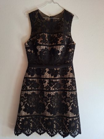 Cocktailkleid mit Spitze