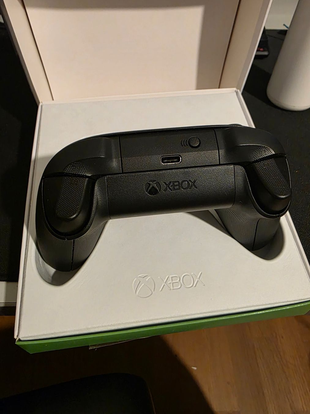 Controller: Xbox Wireless Controller (Carbon Black) – Neu (gemäss Beschreibung) aus Stetten AG von AlexandruEP 2