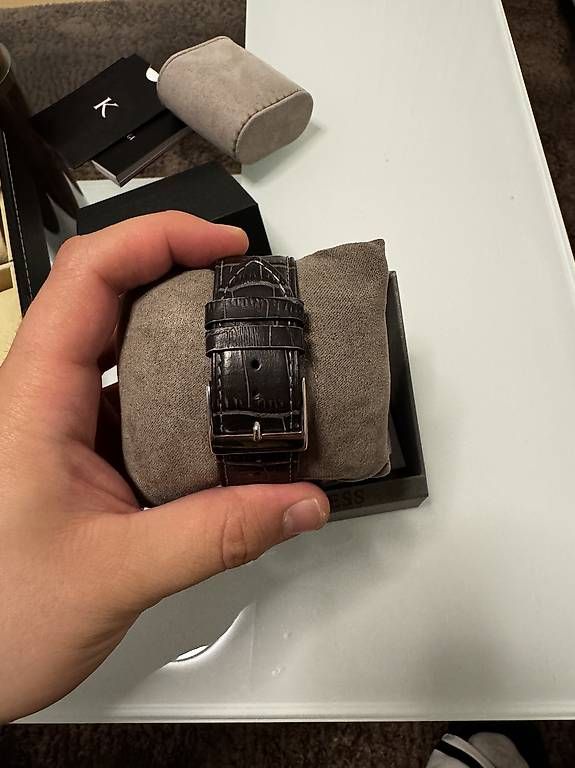 Guess Orologi: GUESS Chronograph Leder | Mit Box & Frische Batterie – Nuovo (secondo la descrizione) da Kriens venduto da Fraxons 1