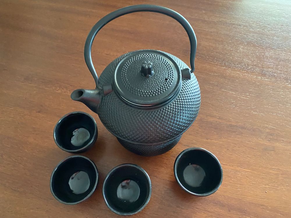 Chinesische Teekanne Set - Kung Fu Teeservice Mit 4 Tassen & Tablett Aus Zinklegierung