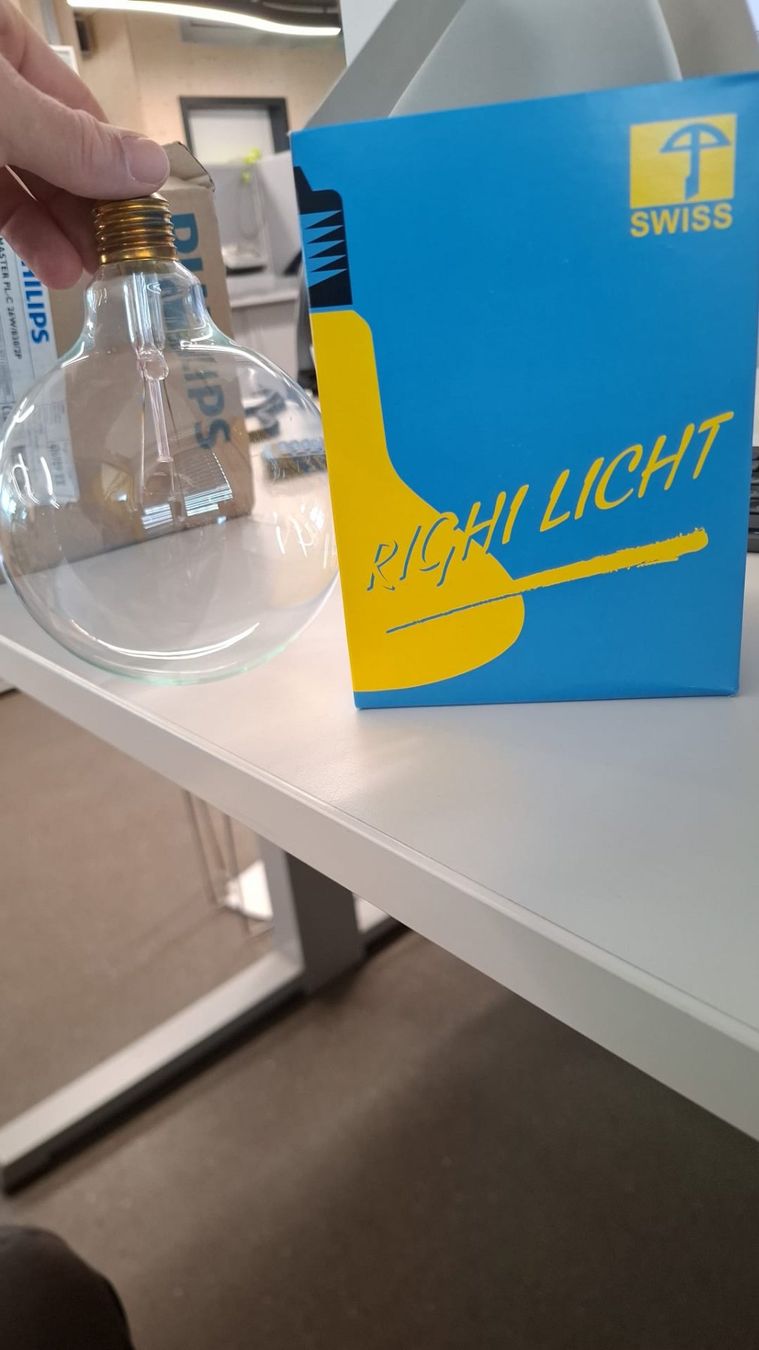 Lampade: Leuchmittel, Glühbirne E27, 40W – Nuovo e nell'imballaggio originale da Niederglatt ZH venduto da adr_vc9s