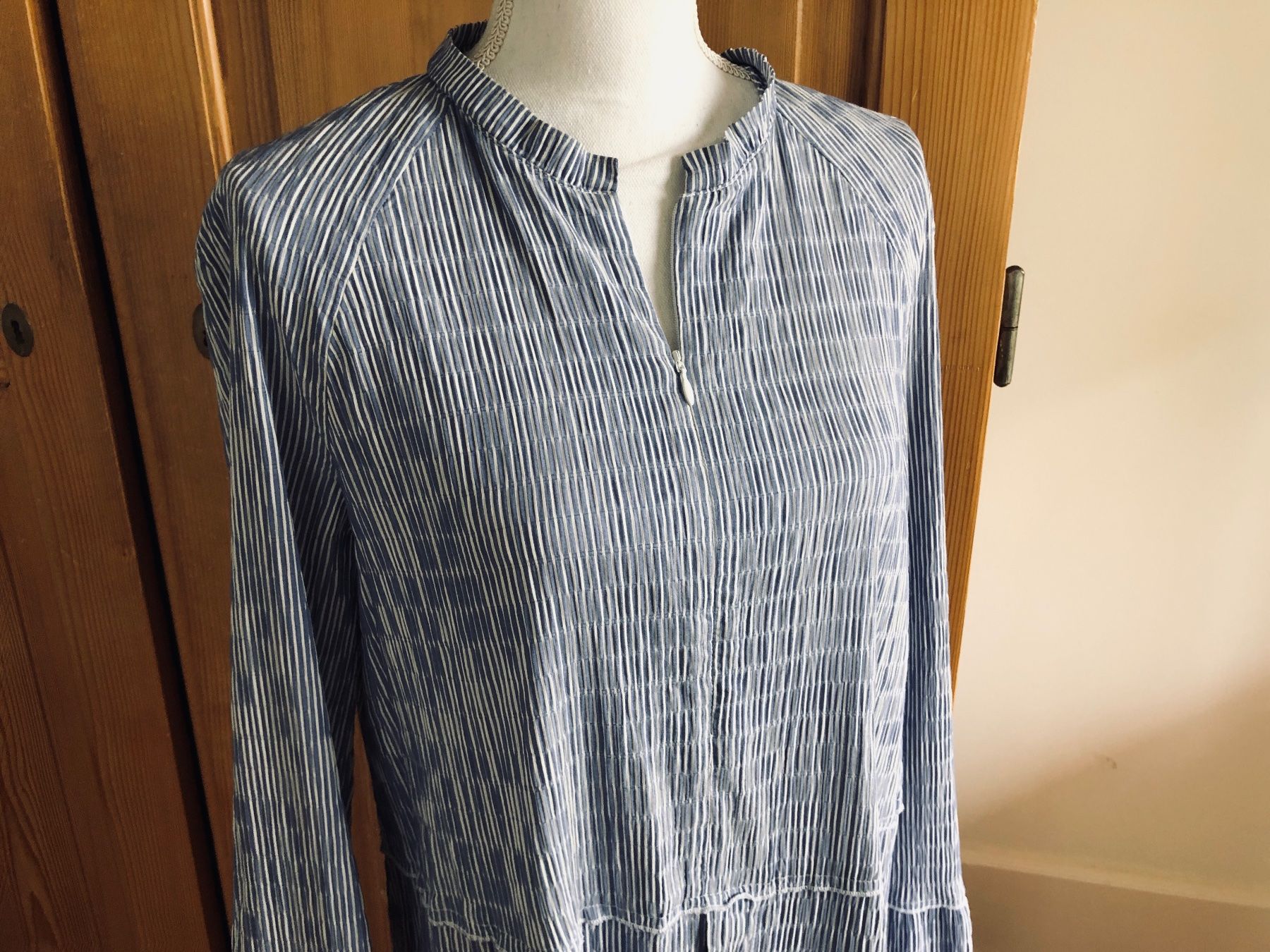 Vestiti: Kleid von Mads Norgaard – Usato da Biel/Bienne venduto da seconda-mano 4