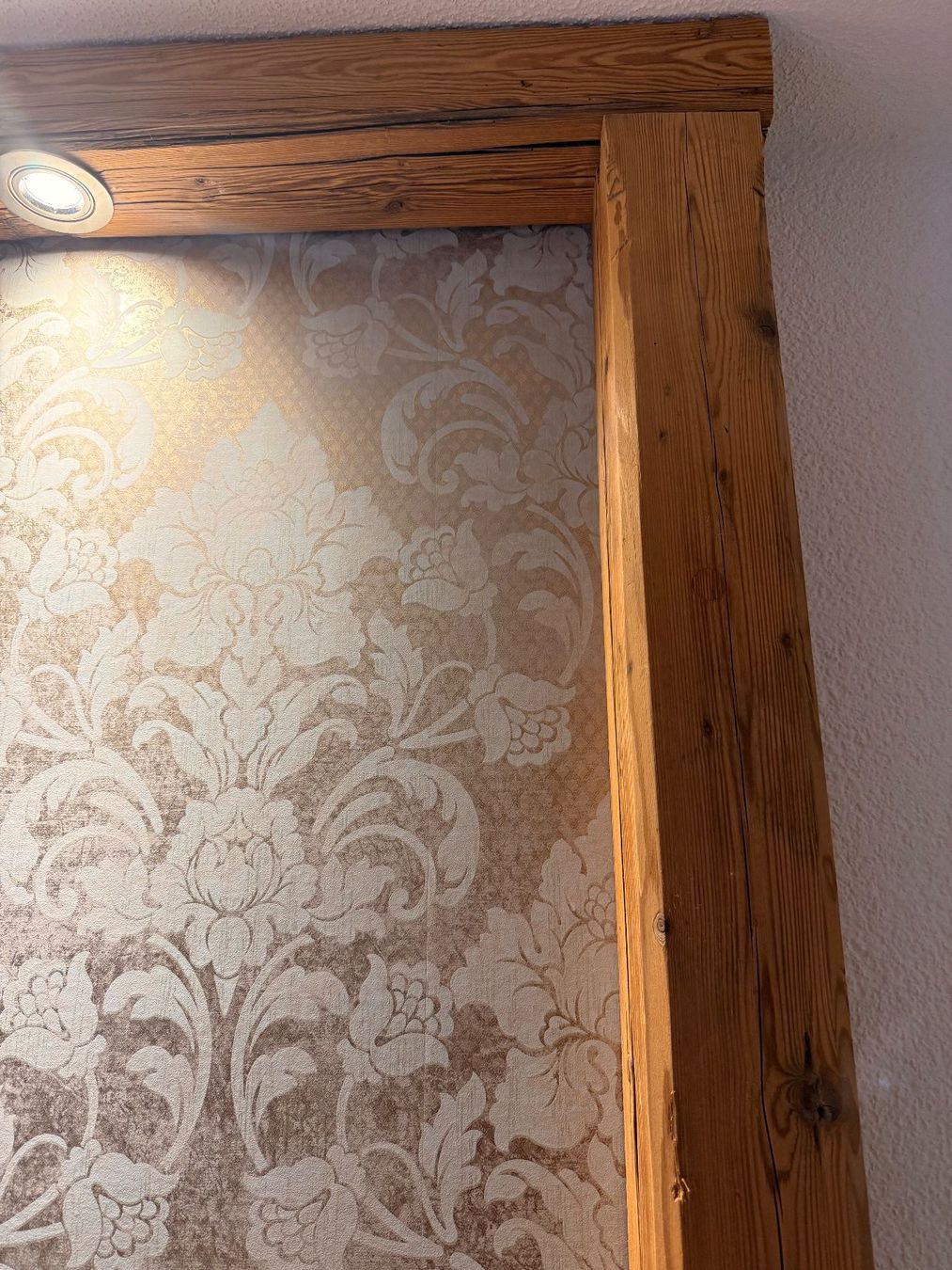 Lampadari & plafoniere: Altholzbalken, Lichtinstallation, Deckenleuchten – Usato da frutigen venduto da matthibo 2