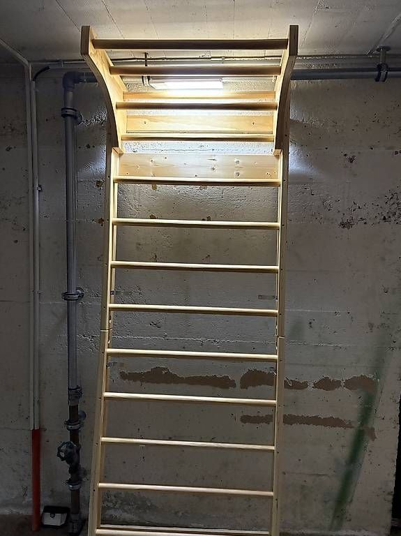 Kletterwände & Klettergriffe: Espalier en bois – Gebraucht aus Châtillens von dako8