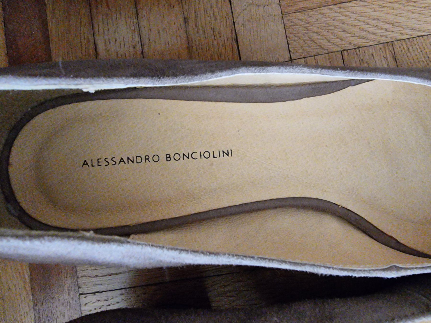 Scarpe da donna: Escarpins cuir beige/gris 39 – Usato da Veyrier venduto da Leilazizou 6