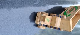 Titre Spielzeuglastwagen Holz/ Camion Jouet en bois brut