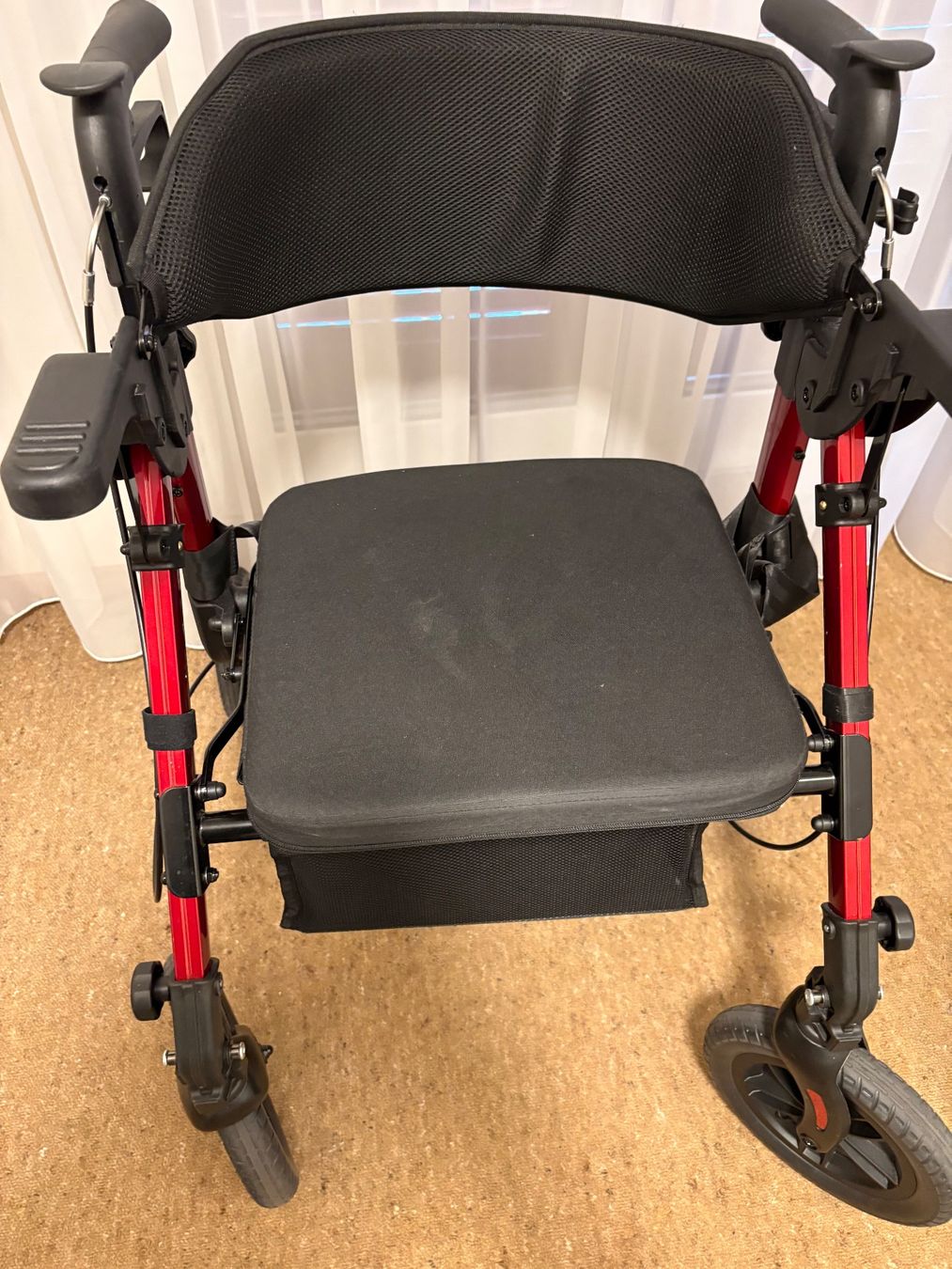 Gehhilfen: Rollator – Gebraucht aus Niederbuchsiten von Mer75