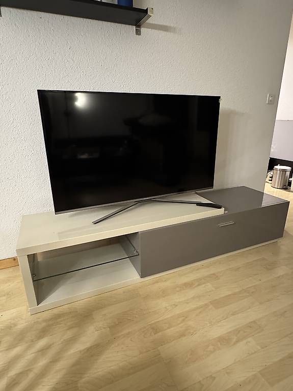 TV Möbel: TV Möbel Hochglanz – Gebraucht aus Bern von M0s