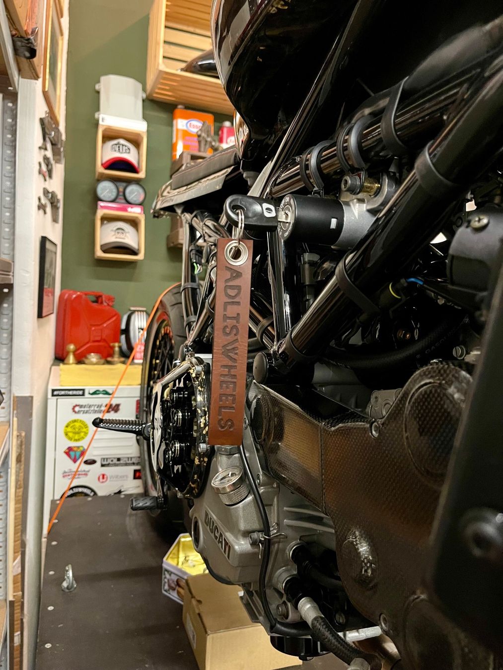 Ducati Strada: Ducati Monster S4R  Einmaliges Unikat – Usato da Thalwil venduto da Nogas 9