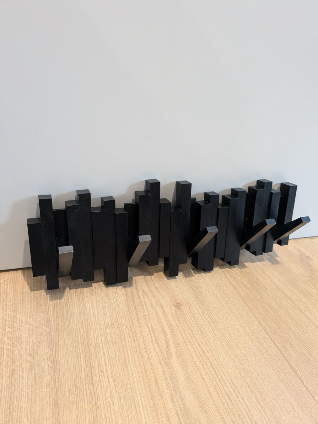 Guardaroba: UMBRA - Wandgarderobe Sticks Schwarz – Usato da Winkel venduto da Kade50 1