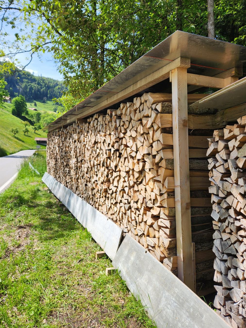 Articoli in legno: Grill. Chemine. Brennhholz – Nuovo (secondo la descrizione) da Homberg b. Thun venduto da fah_9xdv
