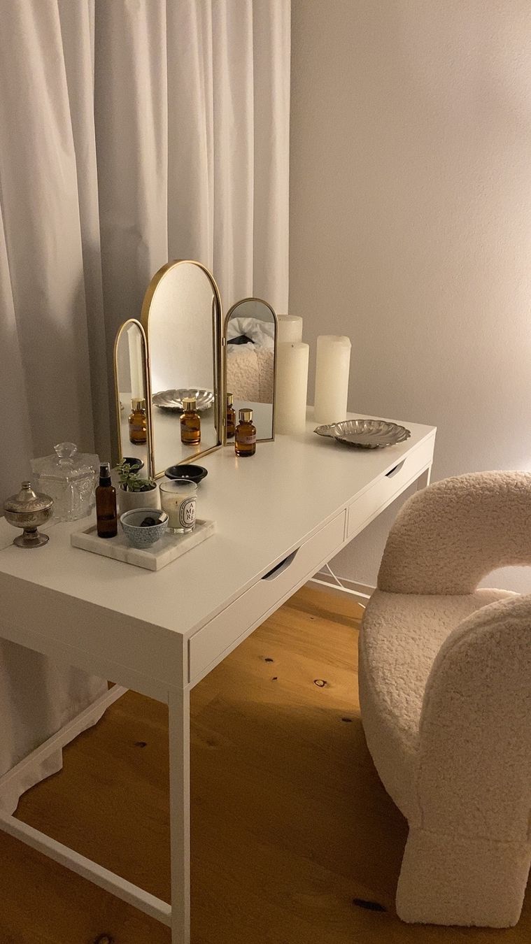 Ikea Scrivanie: Ikea Schreibtisch ALEX weiss – Usato da Bern venduto da AnasKleiderschrank 2