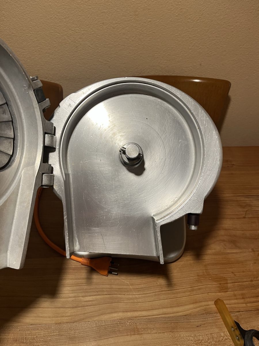 Brunner Anliker Küchengeräte: Brunner Gemuesschneider GSM 4-PA mit 3 Scheiben – Gebraucht aus Dittingen von Cervolino77 4