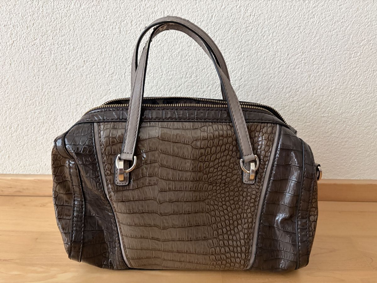 Guess Sacs femmes: Handtasche Guess Krokoprint braun – D'occasion à Chur par weewoo 2