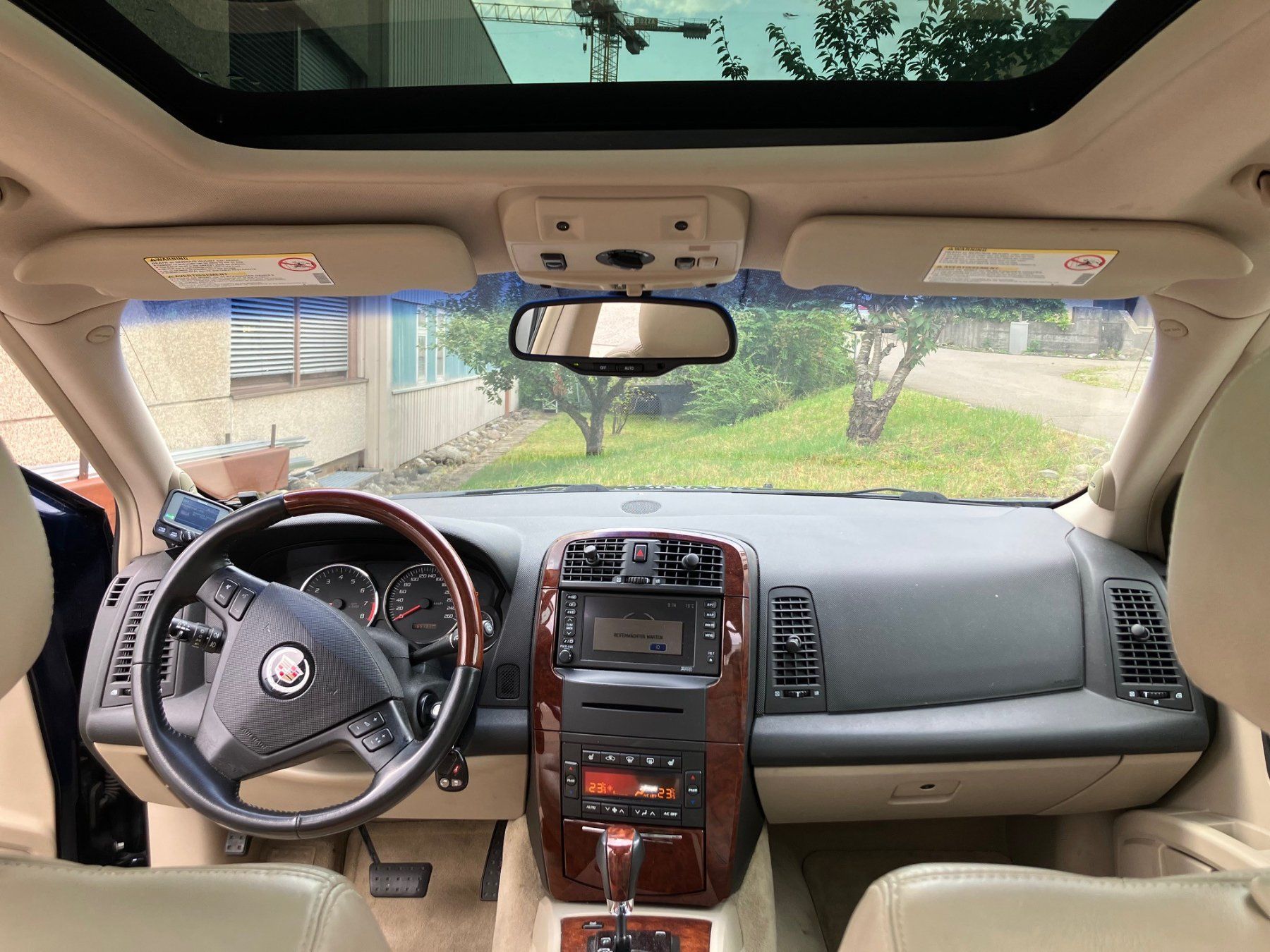 Cadillac Autos: Cadillac SRX V8, 4.6l, ab Platz – D'occasion à Zollikon par Jf56 1