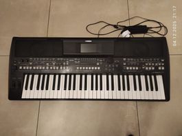 Keyboard Yamaha PSR-SX600