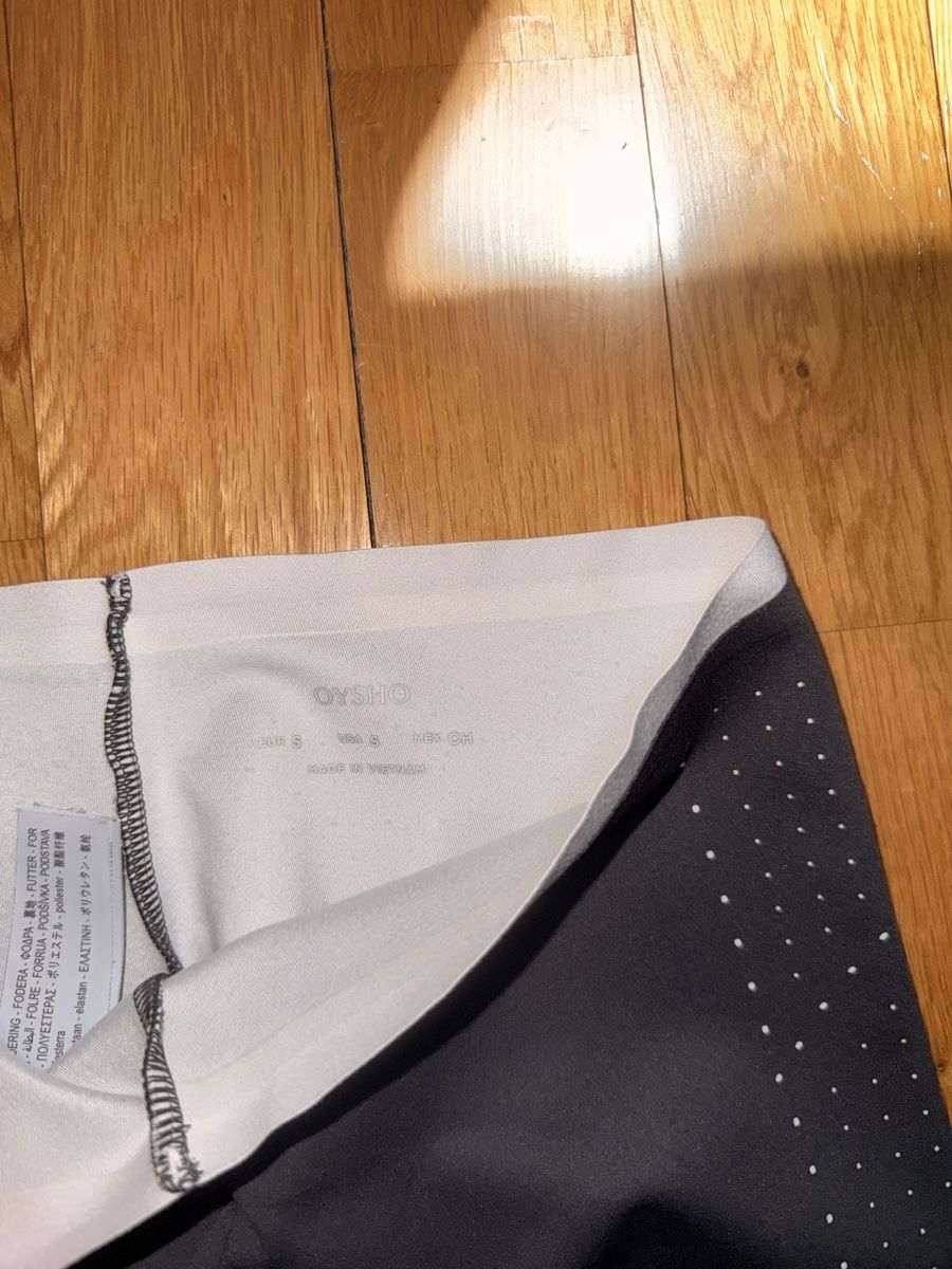 Oysho Lotti di vestiti: Oysho Running Set Jacket Trousers Size S Black – Usato da Biel/Bienne venduto da brr_2wky 3