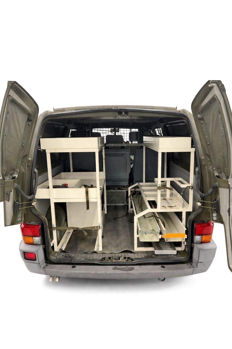 VW Automobili: VW T4 Syncro 2.5, 110 PS, Benzin Diffsperre 17'oooKm – Usato da Täuffelen venduto da auto-neff 5