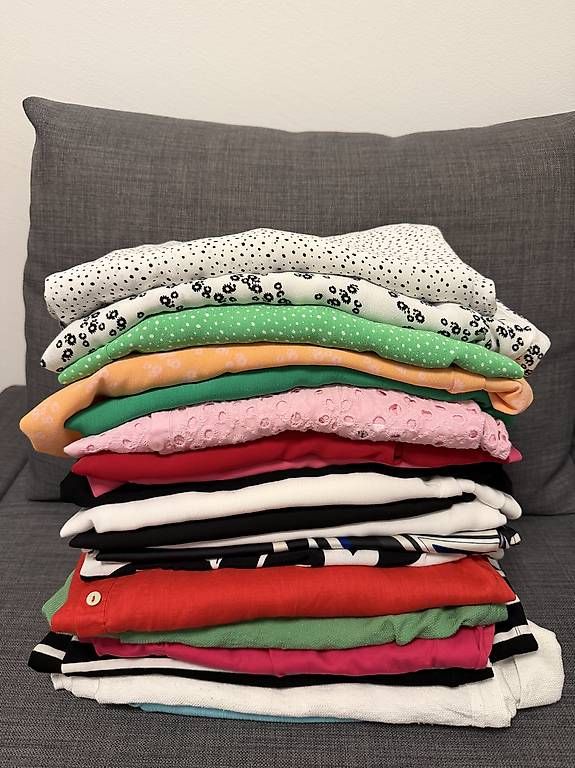 Lotti di vestiti: 20 Kurzarmblusen / T-Shirts – Usato da Wil SG venduto da ell_zj57