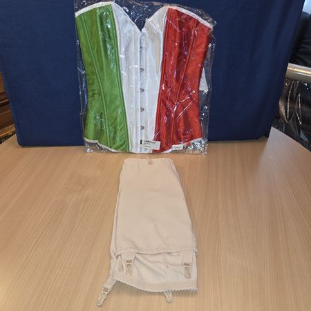Korsett mit Strumpfhalter Grösse S neu 🧑‍🩰  💃  🕺