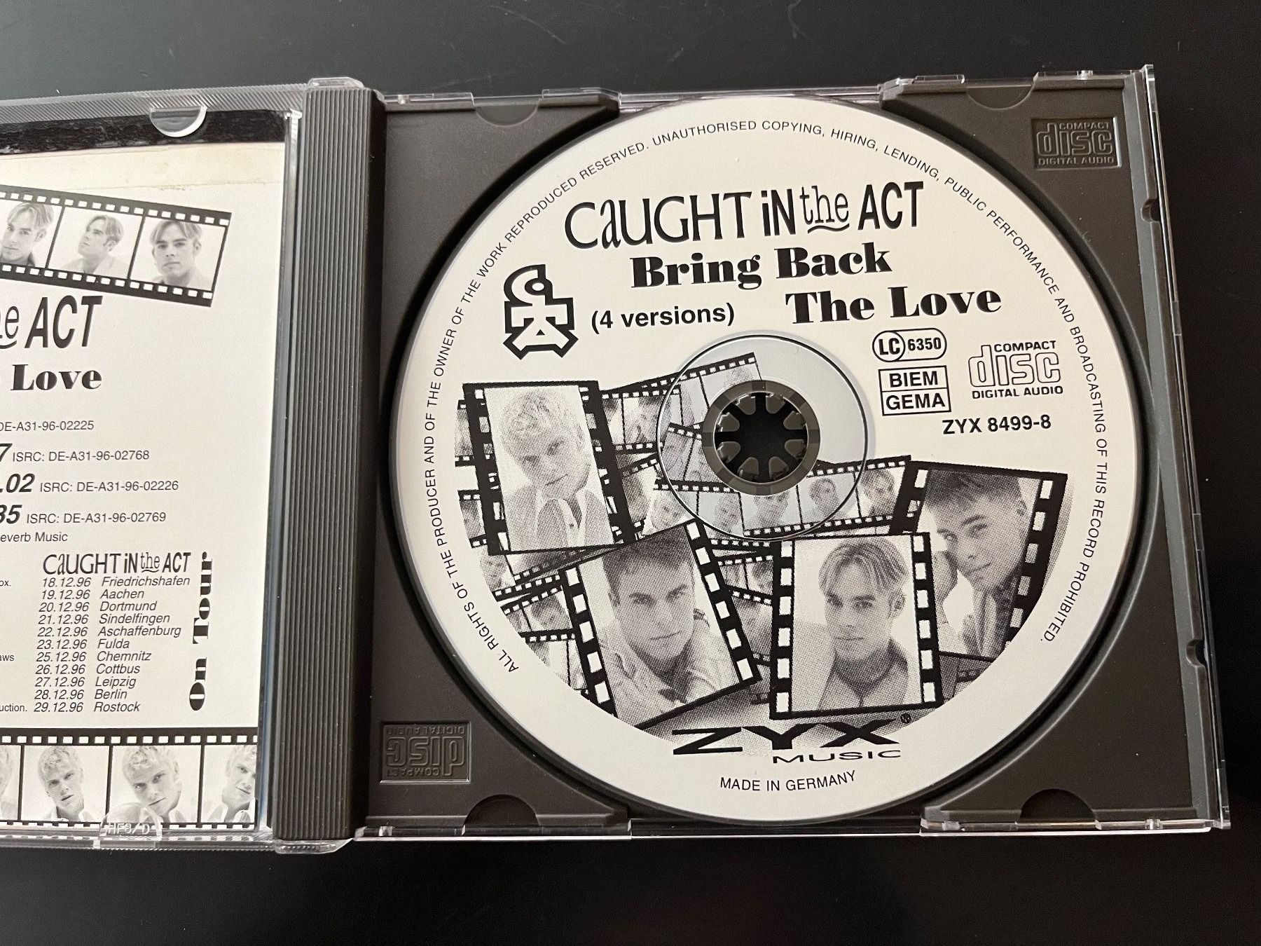 CD: 2 x CD von Caught in the Act (Vibe & Single "Bring back...") – Usato da Grosswangen venduto da Vita500 1