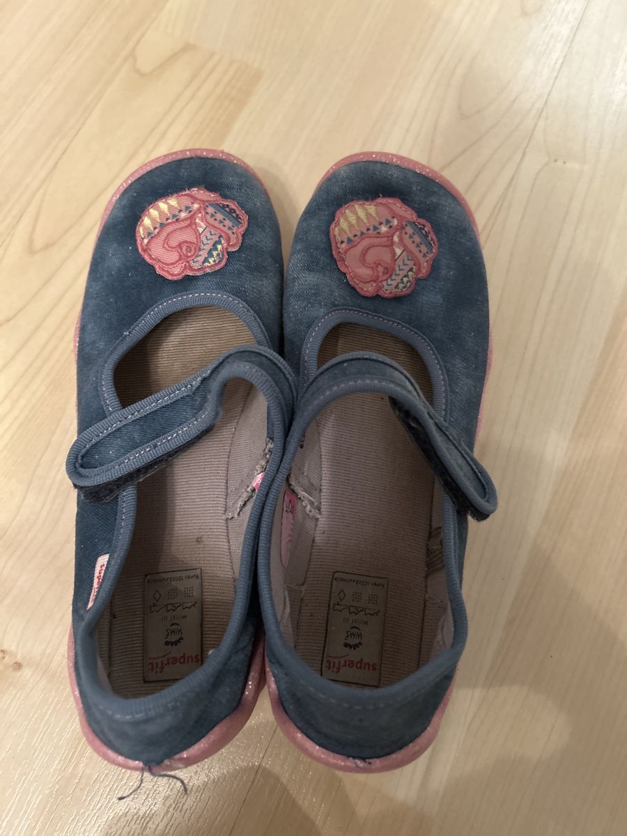 Superfit Scarpe per ragazze: SuperFit Hausschuhe Gr. 33 – Usato da Erlenbach ZH venduto da milalond 2