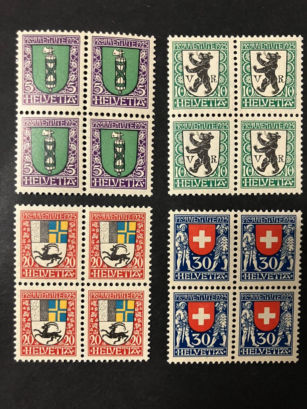 Tous les timbres: J33-36 **, Kantons- +Schweizerwappen, 1925, Viererblöcke – D'occasion à Würenlos par Eulenpostuhu