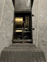 mechanisches Uhrwerk bzw. ein federgetriebener Mechanismus