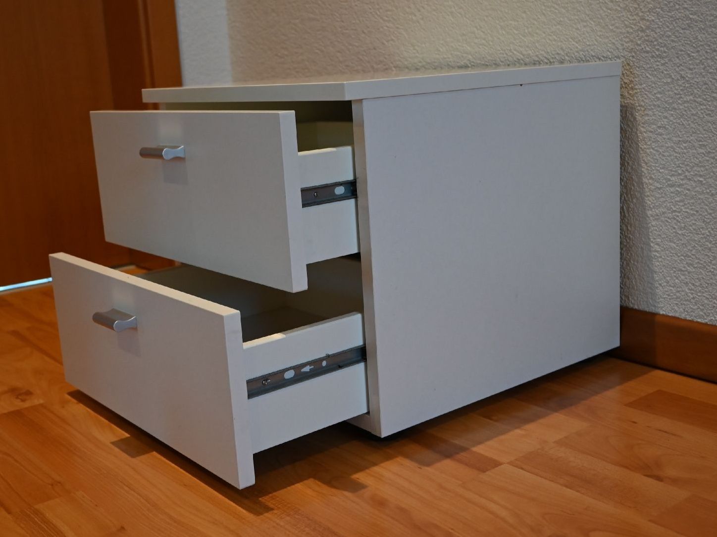 Comodini: Nachttisch weiss – Usato da Neuwilen venduto da leo_2gzm 2