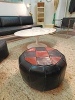 1 von 2 Leder-Poufs Hocker vintage ev. De Sede