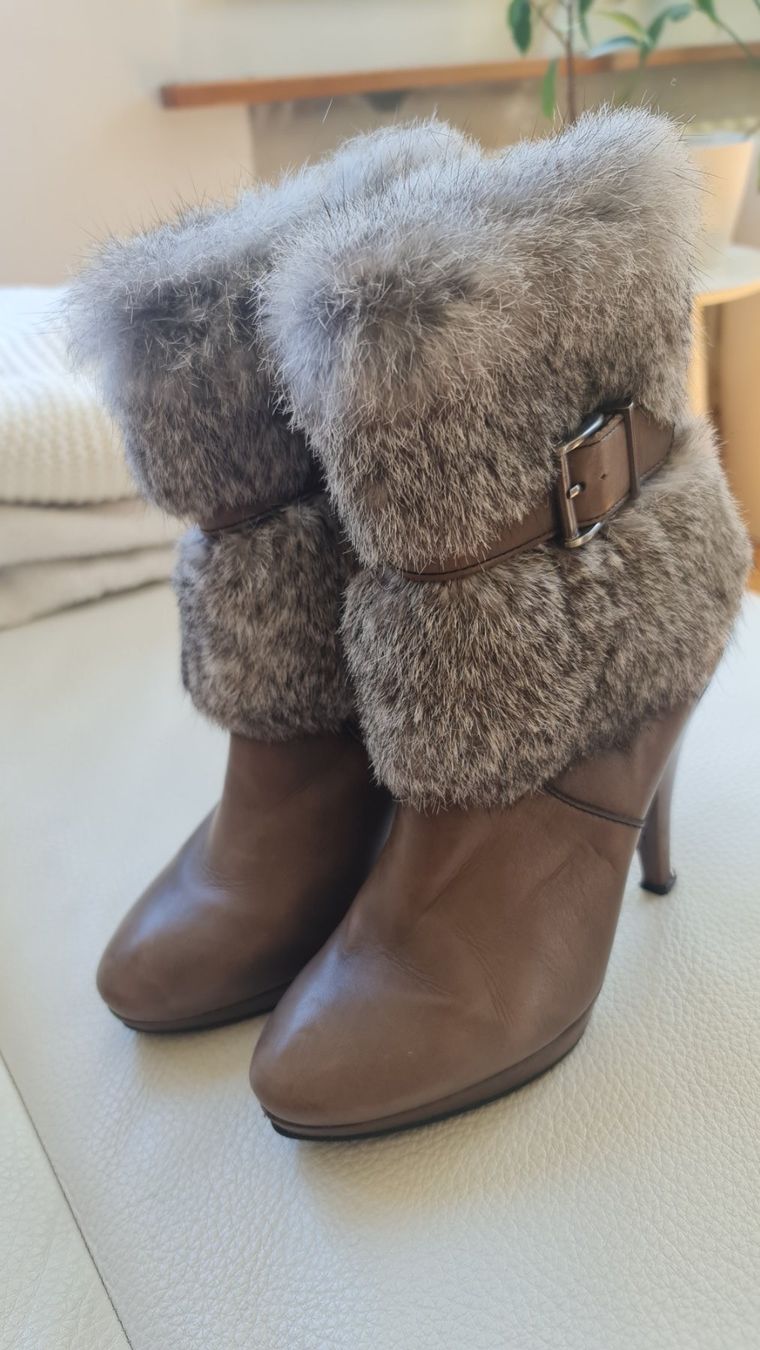 Scarpe da donna: Schöne Winterstiefeletten – Usato da Kriens venduto da ..stx.. 1