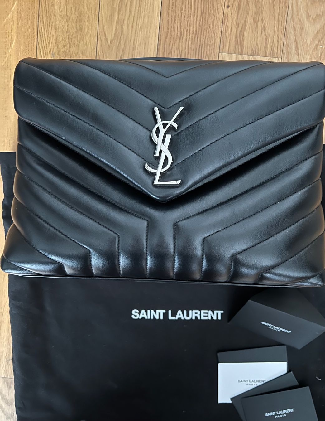 Saint Laurent Borse da donna: Wunderschöne Yves Saint Laurent Loulou Tasche – Nuovo (secondo la descrizione) da Ostermundigen venduto da emi_pbs6