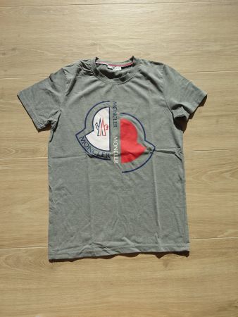 Moncler T-shirt size M