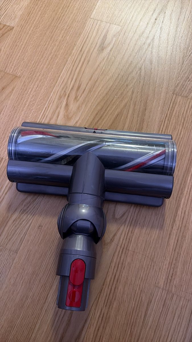 Dyson Autres articles pour la maison: Dyson brosse V11  – D'occasion à Meyrin par SA_3006 1