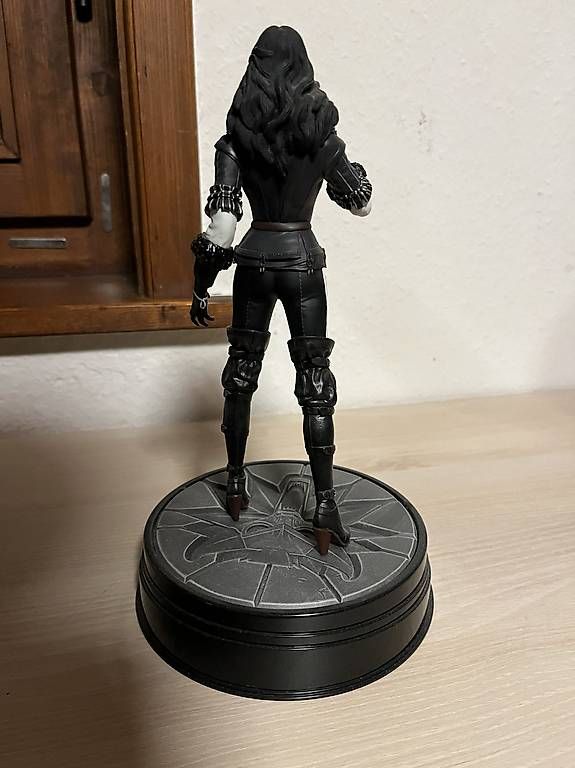Statuette: YENNEFER - DARK HORSE - WITCHER 3 – Usato da Blonay venduto da rou_vr7k 2