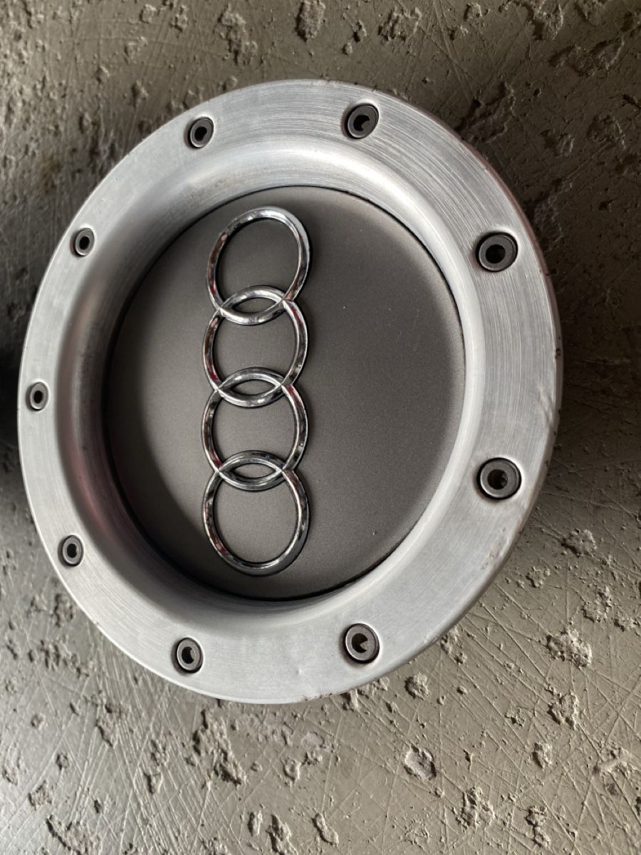 Audi Tutti pezzi di ricambio auto: Original Audi Nabendeckel Felgendeckel – Usato da Beinwil am See venduto da Mpmmechanik 4