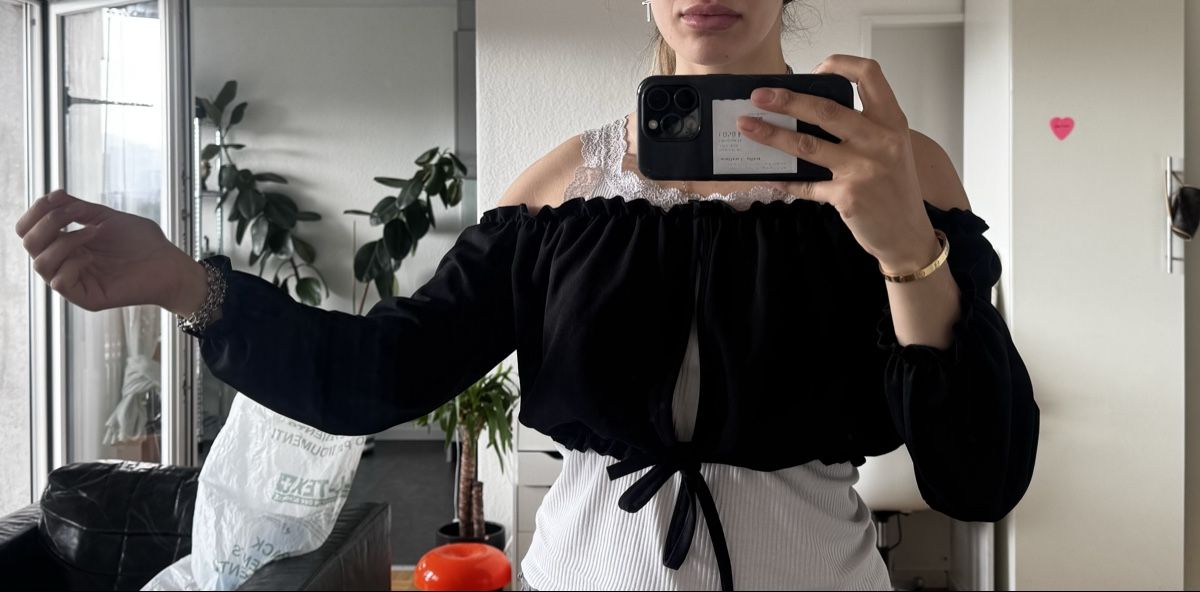 Camicette: off shoulder crop top black – Nuovo (secondo la descrizione) da Zürich venduto da forestF4iry 1