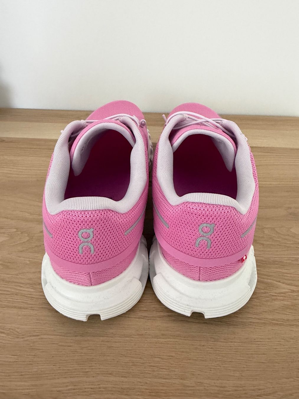 Scarpe da donna: ON Cloud 6 – Nuovo (secondo la descrizione) da Hombrechtikon venduto da Corkel65 1