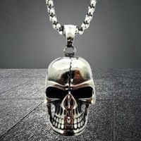 🦴☠️ Rockige Totenkopf-Halskette für deinen coolen Look ☠️🦴