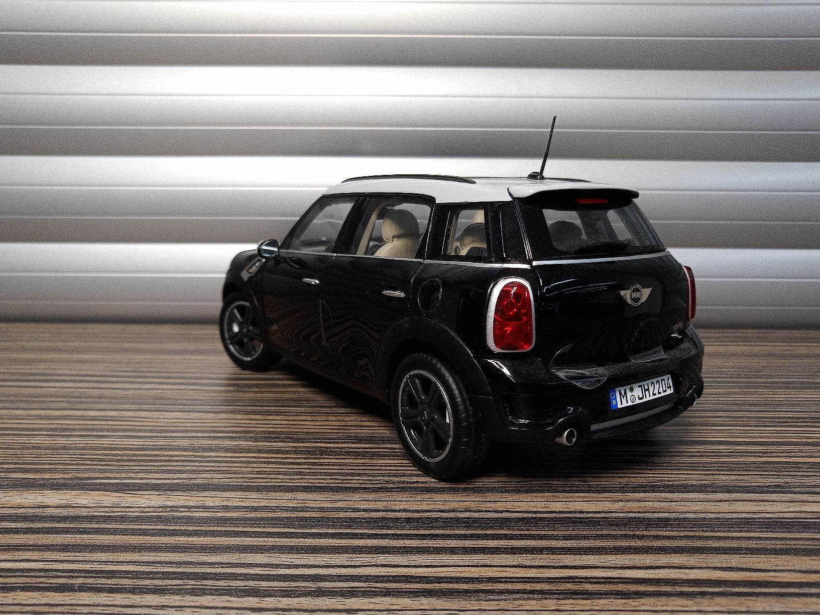 Cooper Modellautos: Mini Cooper S 1:18 Norev – Gebraucht aus Reiden von Zofi-Brocki 2
