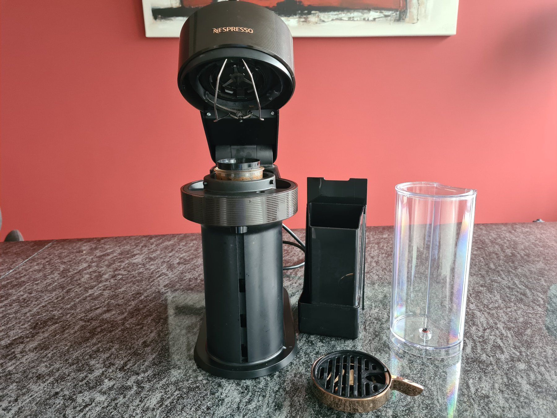 Kaffeemaschinen & Espressomaschinen: Nespresso Vertuo Next Premium Rose Gold – Gebraucht aus Walchwil von Zovello 1