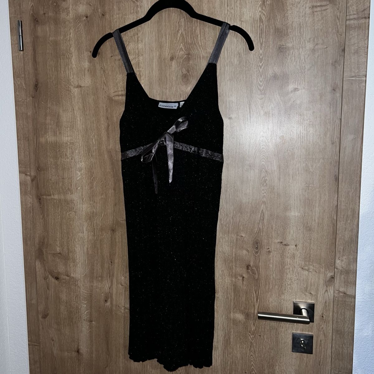 C&A Vestiti: Elegantes Minikleid mit Glitzer & Schleife  – Usato da Chur venduto da noe_mh8b
