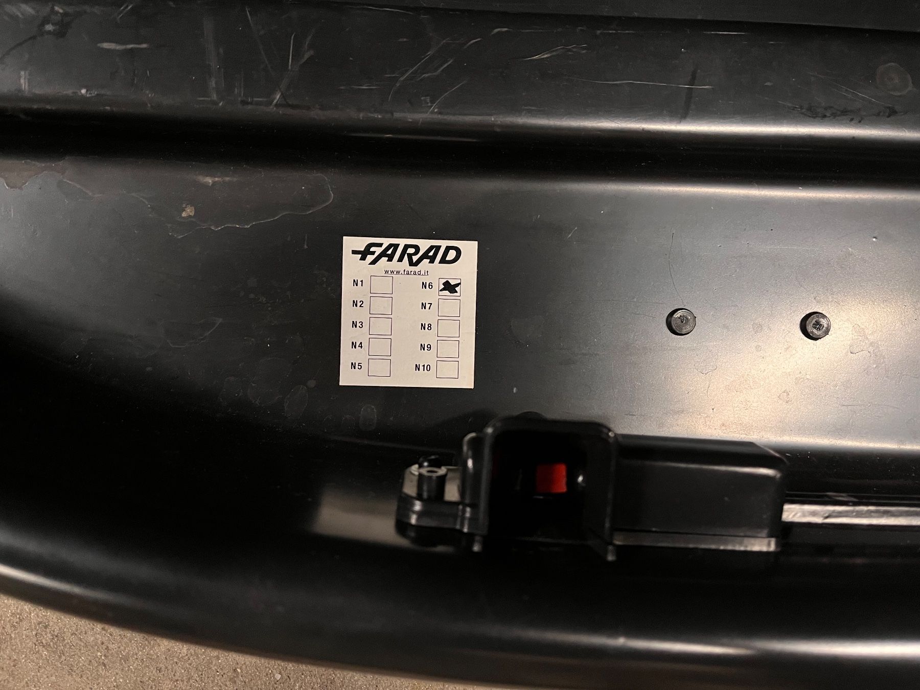 Box da tetto: Dachbox Farad Marlin 480 L – Usato da Basel venduto da Zeta45 3