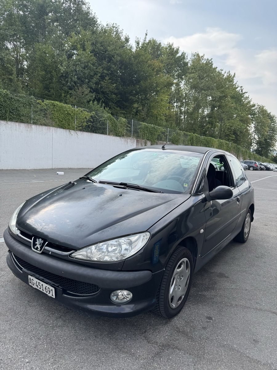 Peugeot Automobili: Peugeot 206 ab CHF 1.- – Usato da Neuenhof venduto da Dbs_707